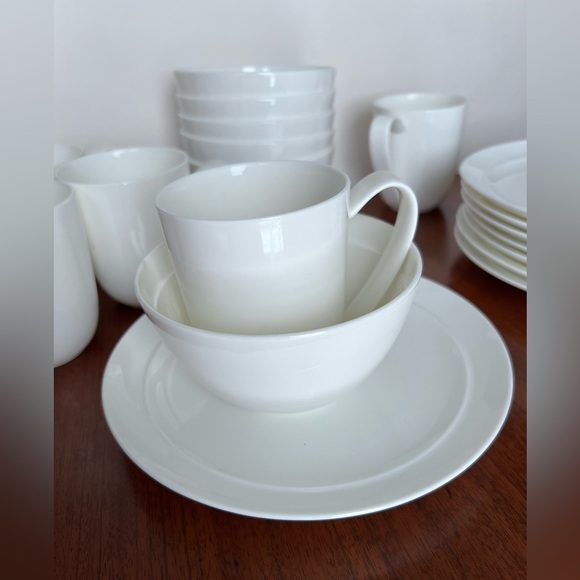 Halo by CRATE & BARREL Soup/Cereal Bowl